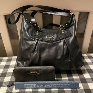 Coach purse and wallet